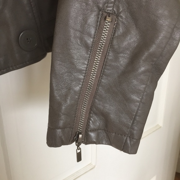 Xhilaration Faux Leather Jacket - Picture 5 of 6
